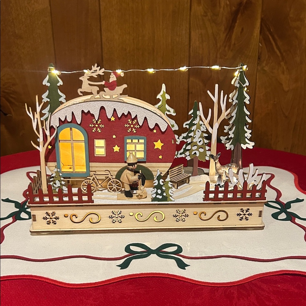 NWT Festive Holiday Scene with LED Lights Made in Germany